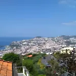 度假居 Above - A Hillside 丰沙尔